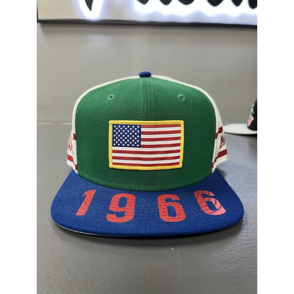 The Chicago Bulls NBA New Era 1966 Throwback Limited Collection Snapback Cap